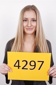 Czech Casting: Karolina (4297)
