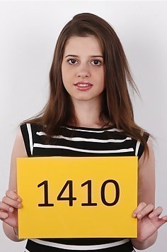 Czech Casting: Roxana (1410) aka Victoria Ferrera