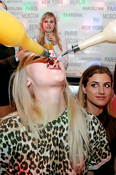 Tainster: disco orgy