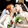 Hot And Mean: Dolly Little & Kymberlee Anne's white lez wedding - image 